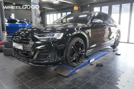 아우디 S8 휠도색(검정유광)