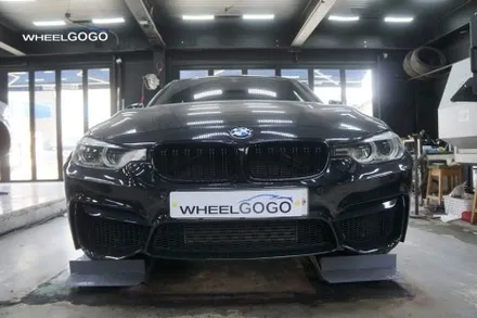 BMW F30 320 검정유광 휠도색