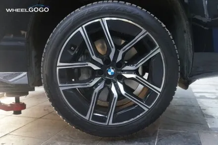 BMW i7 검정유광 분체도장 휠도색
