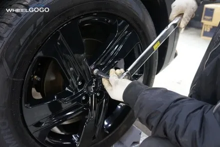 쏘렌토 MQ4 하이브리드 검정유광(블랙유광) 분체도장