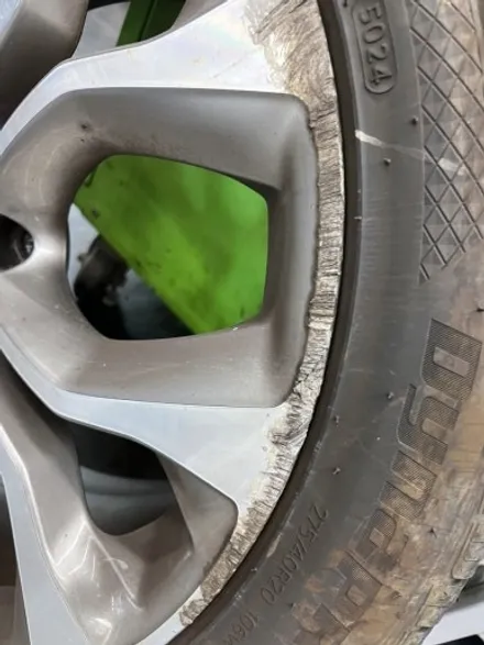 [울산 휠랜드]BMW X6 블랙유광분체·슈퍼아크릴클리어 휠복원 커스터마이징 / 울산 울주
