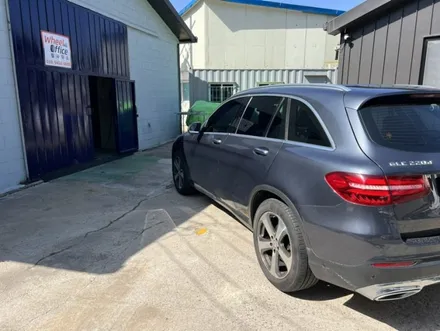 [벤츠 GLC 220d 순정 19인치 휠 검정반무광 매트블랙 휠도색 경기광주 휠도색 휠복원 휠교체 타이어 휠사무소] 용인 성남 분당 하남 수원 / 광주. 성남, 용인, 수원
