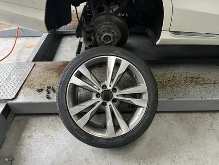 [벤츠 C220d 순정 18인치 245 40 18 금호 타이어 마제스티9 솔루스 TA91 타이어 교체 경기광주 타이어 휠도색 휠복원 휠수리 휠사무소] 용인 성남 분당 하남 수원 / 광주. 성남, 용인, 수원