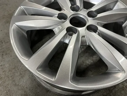 [KGM 티볼리 16인치 메탈릭실버 순정휠 휠복원 경기광주 휠복원 휠도색 휠교환 타이어] 분당 용인 성남 하남 수원 / 경기광주 문형동