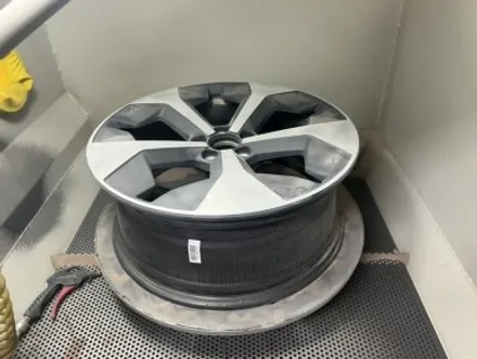 [볼보 XC40 B4 AWD 19인치 순정휠 휠복원 경기광주 휠복원 휠도색 휠교체 타이어] 분당 성남 하남 수원 용인 / 경기광주 문형동