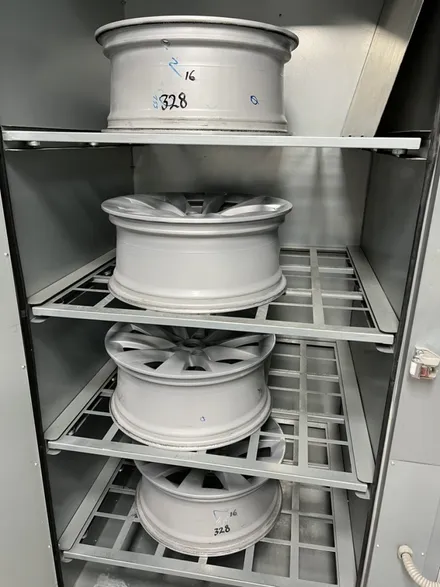[테슬라 모델S 19인치 메탈릭 실버 휠복원 경기광주 휠사무소] 휠수리 휠도색 분당 성남 용인 하남 수원 / 광주. 성남, 용인, 수원