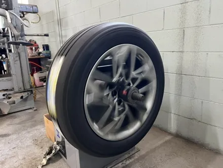 [제네시스 GV70 스퍼터링크롬 19인치 휠교체 미쉐린 프라이머시 투어 AS GOE 235 55 19 타이어 교체 경기광주 휠교체 타이어 휠도색 휠복원] 분당 성남 용인 하남 / 광주. 성남, 용인, 수원