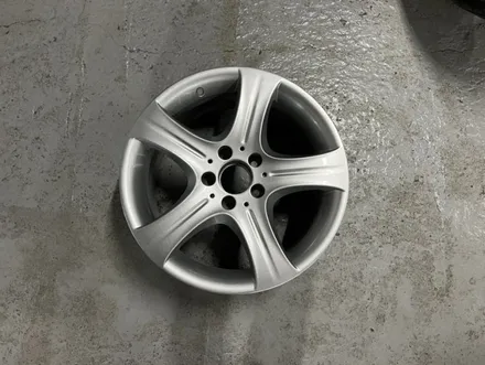 [벤츠 E250 CDI 순정 17인치 휠 휠부식, 메탈릭실버 휠복원 경기광주 휠복원 휠도색 휠교환 타이어] 분당 용인 하남 성남 수원 / 경기광주 문형동