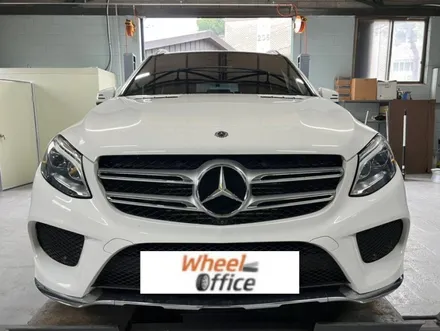 [벤츠 GLE350d 20인치 휠 검정반무광 휠도색 경기광주 휠복원 휠도색 휠수리 타이어 휠사무소] 분당 하남 성남 용인 수원 / 광주. 성남, 용인, 수원