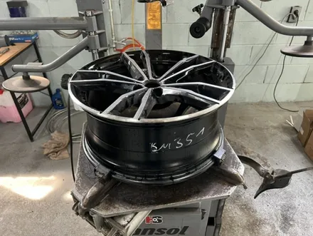 [BMW 320d 순정 19인치 휠 휠복원 경기광주 휠복원 휠도색 휠교환 타이어 휠사무소] 용인 성남 분당 하남 수원 / 광주. 성남, 용인, 수원