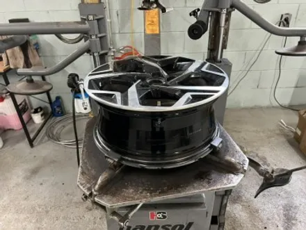 [기아 스포티지 NQ5 17인치 휠 휠복원 경기광주 휠복원 휠도색 휠교체 타이어 휠사무소] 분당 성남 용인 하남 수원 / 광주. 성남, 용인, 수원