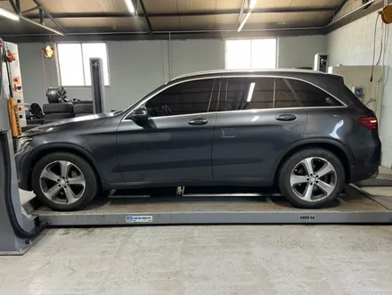 [벤츠 GLC 220d 순정 19인치 휠 검정반무광 매트블랙 휠도색 경기광주 휠도색 휠복원 휠교체 타이어 휠사무소] 용인 성남 분당 하남 수원 / 광주. 성남, 용인, 수원