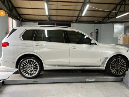 [BMW X7 xDrive 40i 22인치 컷팅휠 휠복원 경기광주 휠복원 휠도색 휠교환 타이어 휠사무소] 분당 성남 하남 용인 수원 / 광주. 성남, 용인, 수원