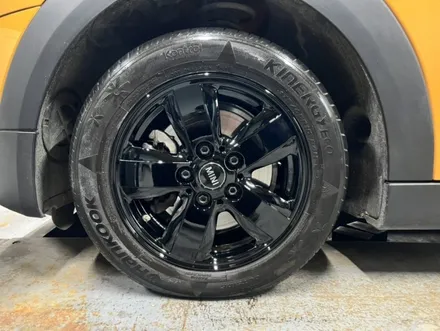 [미니쿠퍼S 15인치 휠 검정 유광 휠도색 경기광주 휠사무소] 휠복원 휠수리 성남 분당 용인 하남 수원 / 광주. 성남, 용인, 수원