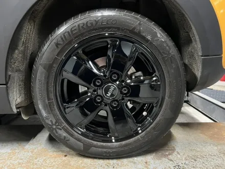 [미니쿠퍼S 15인치 휠 검정 유광 휠도색 경기광주 휠사무소] 휠복원 휠수리 성남 분당 용인 하남 수원 / 광주. 성남, 용인, 수원