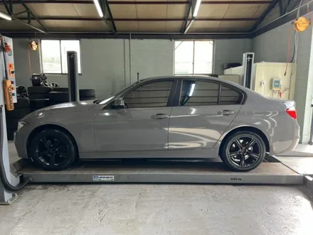 [BMW 320d 17인치 순정휠 검정반무광 매트블랙 휠도색 사일룬 225 50 17 인스파이어 타이어교체 경기광주 휠도색 타이어 휠복원 휠교체] 분당 성남 용인 하남 수원 / 경기광주 문형동