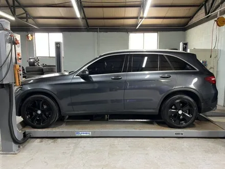 [벤츠 GLC 220d 순정 19인치 휠 검정반무광 매트블랙 휠도색 경기광주 휠도색 휠복원 휠교체 타이어 휠사무소] 용인 성남 분당 하남 수원 / 광주. 성남, 용인, 수원