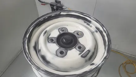 랜드로버 레인지로버 클래식카 올드카 스틸휠 16인치 검정유광 휠도색 휠복원 휠수리 경기광주 분당 성남 용인 수원 하남 / 광주. 성남, 용인, 수원