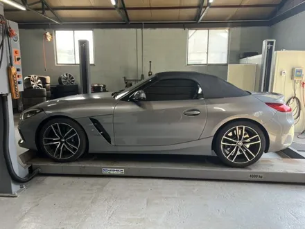 [BMW Z4 m40i 순정 19인치 휠 검정유광 휠도색 경기광주 휠도색 휠복원 휠교환 타이어 휠사무소] 분당 성남 용인 하남 수원 / 광주. 성남, 용인, 수원