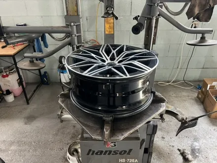 [현대 제네시스 G90 (RG4) 19인치 순정 컷팅휠 휠복원 금호 윈터크래프트 245 50 19 타이어교체 경기광주 휠복원 타이어 휠도색 휠교체] 용인 성남 분당 하남 수원 / 경기광주 문형동