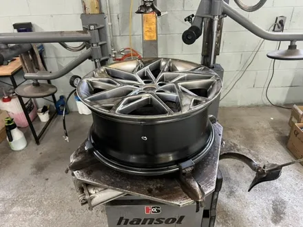 [제네시스 GV70 스퍼터링크롬 19인치 휠교체 미쉐린 프라이머시 투어 AS GOE 235 55 19 타이어 교체 경기광주 휠교체 타이어 휠도색 휠복원] 분당 성남 용인 하남 / 광주. 성남, 용인, 수원