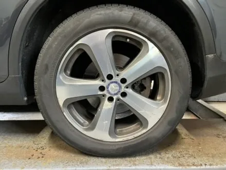 [벤츠 GLC 220d 순정 19인치 휠 검정반무광 매트블랙 휠도색 경기광주 휠도색 휠복원 휠교체 타이어 휠사무소] 용인 성남 분당 하남 수원 / 광주. 성남, 용인, 수원