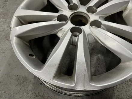 [KGM 티볼리 16인치 메탈릭실버 순정휠 휠복원 경기광주 휠복원 휠도색 휠교환 타이어] 분당 용인 성남 하남 수원 / 경기광주 문형동