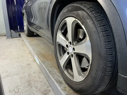 [벤츠 GLC 220d 순정 19인치 휠 검정반무광 매트블랙 휠도색 경기광주 휠도색 휠복원 휠교체 타이어 휠사무소] 용인 성남 분당 하남 수원 / 광주. 성남, 용인, 수원