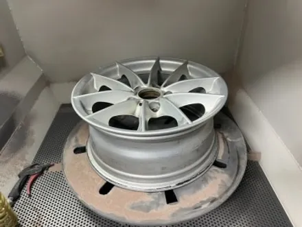 [BMW 320i 순정 16인치 휠 메탈릭실버 휠복원 경기광주 휠복원 휠도색 휠교체 타이어 휠사무소] 용인 성남 분당 하남 수원 / 광주. 성남, 용인, 수원
