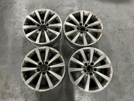 [BMW 528i 순정 18인치 휠 메탈릭실버 휠복원 경기광주 휠복원 휠도색 휠교체 타이어] 용인 분당 성남 하남 수원 / 경기광주 문형동