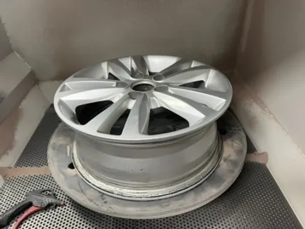 [KGM 티볼리 16인치 메탈릭실버 순정휠 휠복원 경기광주 휠복원 휠도색 휠교환 타이어] 분당 용인 성남 하남 수원 / 경기광주 문형동