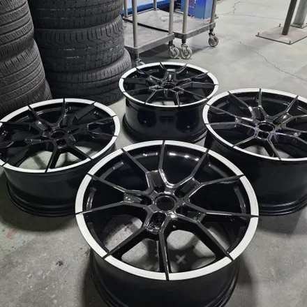 포르쉐 타이칸 GTS 휠 커스텀 도색 / 울산 북구, 경남