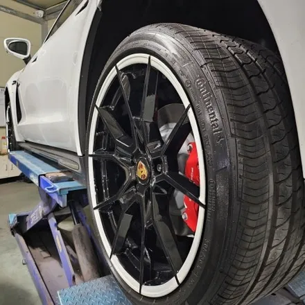 포르쉐 타이칸 GTS 휠 커스텀 도색 / 울산 북구, 경남
