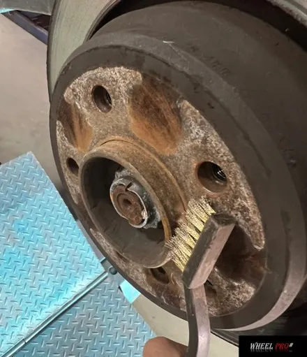 [WHEEL PRO SHOP][휠프로샵]BMW 5시리즈 휠 블랙 유광/울산 휠 도색/휠 분체도장/휠 도색 맛집/휠도색/울산휠/울산 휠수리/울산 휠/울산 휠복원 / 울산 북구, 경남