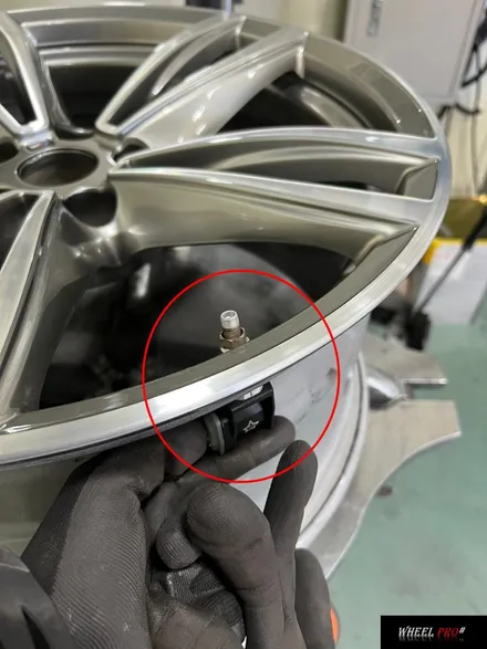 [WHEEL PRO SHOP][휠프로샵]BMW 7시리즈 휠 복원/울산 휠 도색/휠 분체도장/휠 도색 맛집/휠도색/울산휠/울산 휠수리/울산 휠/울산 휠복원 / 울산 북구, 경남