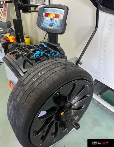 [WHEEL PRO SHOP][휠프로샵]테슬라 모델3 퍼포먼스 굴절 휠 수리/울산휠도색/휠수리/울산휠복원/휠분체도장/울산휠/울산 휠수리/울산 휠복원/울산 휠도색/울산 휠 굴절 수리 / 울산 북구, 경남