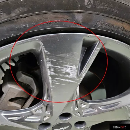 울산광역시 북구 / 휠복원(휠수리) 블랙유광 도색 / 제네시스 / GV80