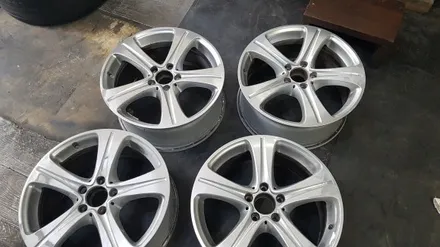 벤츠 e220d 순정휠도색 실버도색(수원휠도색,수원휠수리,수원휠복원,안산휠수리,안산휠복원,안산휠도색,동탄휠수리,동탄휠복원,동탄휠도색,수원휠세븐,평동휠수리,평동휠복원,평동휠도색) / 수원 탑동