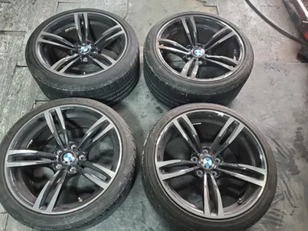 BMW M2 순정휠도색 블랙유광도색 수원휠수리 수원휠복원 수원휠도색 / 수원 탑동