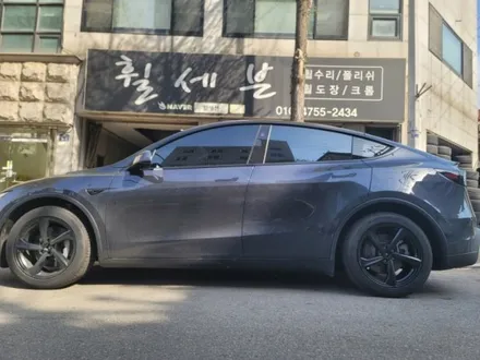 수원휠도색 테슬라y 주니퍼 19인치 휠복원 블랙무광작업입니다 / 수원 탑동