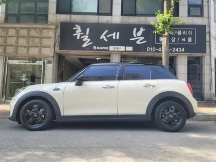 수원/경기/화성 휠도색 bmw 미니쿠퍼 복원 수리 블랙유광도색 / 수원 탑동