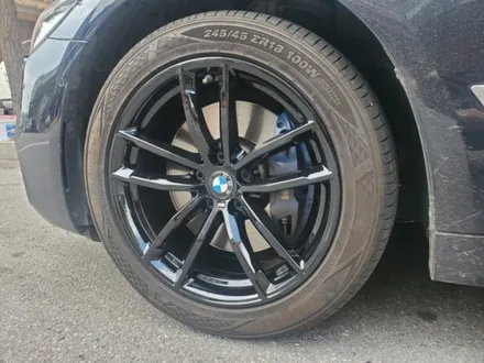 BMW 530i 순정휠도색 블랙유광도색 수원휠수리 수원휠복원 수원휠도색 / 수원 탑동