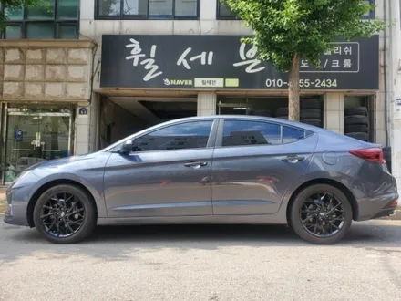 현대 더뉴 아반떼 순정휠도색 블랙유광도색 수원휠수리 수원휠복원 수원휠도색 / 수원 탑동