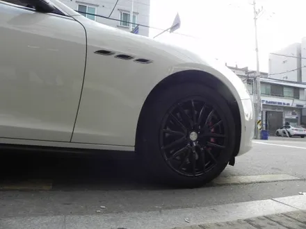 마세라티 기블리 색상변경 블랙유광 수원휠도색, 수원휠도장, 수원휠크랙, 수원휠굴절, 수원휠컷팅, 수원휠수리, 경기휠수리, 수원휠복원, 수원휠컷팅복원, 수원휠재생, 휠복원,휠수리점, / 수원 탑동