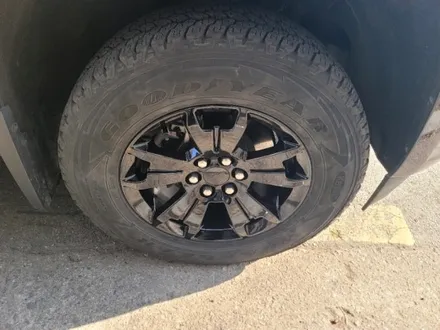 수원 휠도색  쉐보레 콜로라도 블랙휠 / 수원 탑동