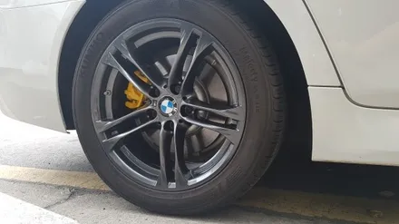 bmw m550d 순정휠도색 고스트크롬도색(수원휠도색, 수원휠수리, 수원휠복원, 안산휠도색, 안산휠수리, 안산휠복원, 수원휠세븐, 휠세븐) / 수원 탑동