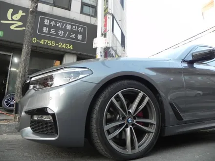 bmw g30 520d 647m 휠  복원수리도색 휠도색 스퍼터링 블랙크롬 / 수원 탑동