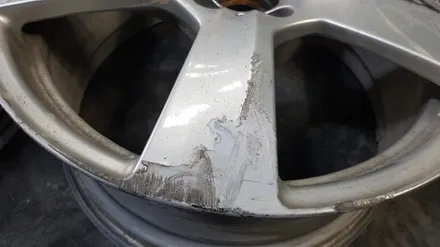벤츠e300 순정휠도색 (수원휠도색, 수원휠수리, 수원휠복원, 안산휠복원, 안산휠수리, 안산휠도색) / 수원 탑동
