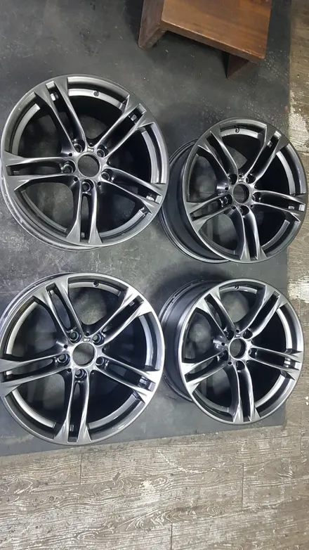 bmw m550d 순정휠도색 고스트크롬도색(수원휠도색, 수원휠수리, 수원휠복원, 안산휠도색, 안산휠수리, 안산휠복원, 수원휠세븐, 휠세븐) / 수원 탑동