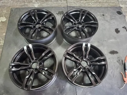 BMW 320D 순정훨도색 블랙반광도색 수원휠수리 수원휠복원 수원휠도색 / 수원 탑동
